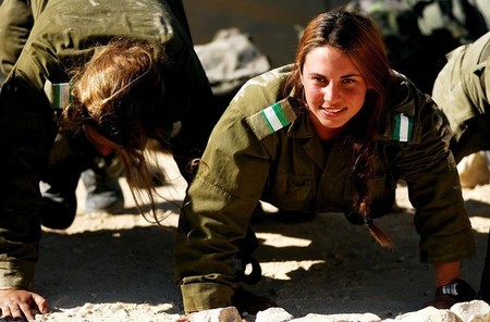 20081202-izraelio-merginos-(www.mergytes.com)-06.jpg